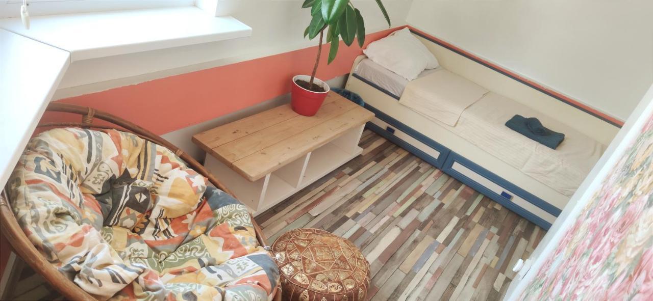 Inessa Center Budget Room تشيسيناو المظهر الخارجي الصورة