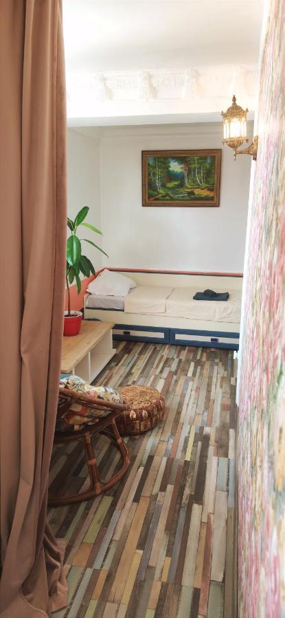 Inessa Center Budget Room تشيسيناو المظهر الخارجي الصورة